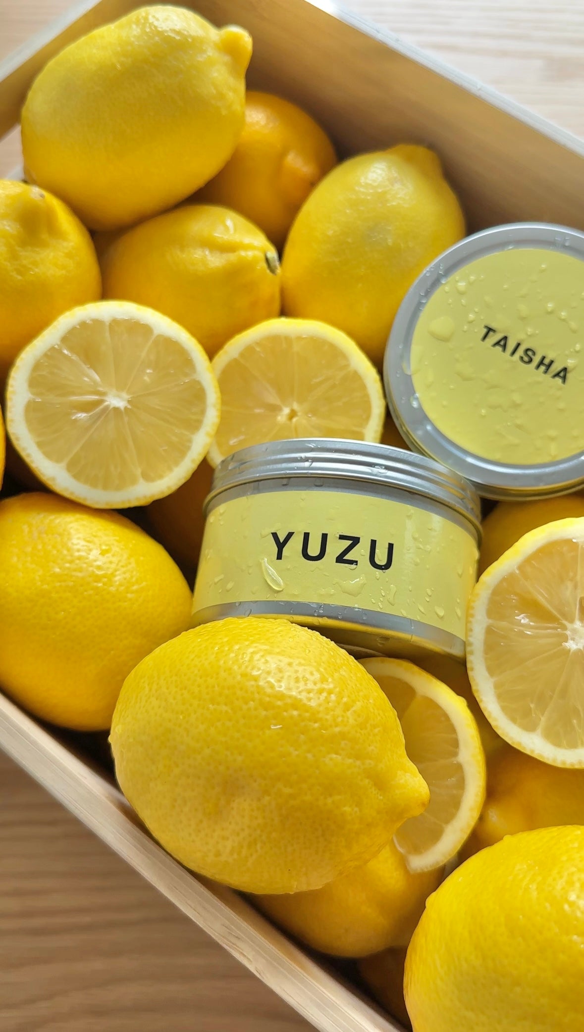 YUZU - CANDLE TIN